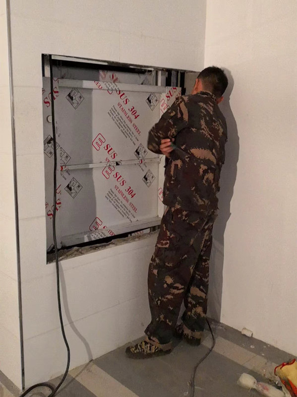 电梯安装调试现场